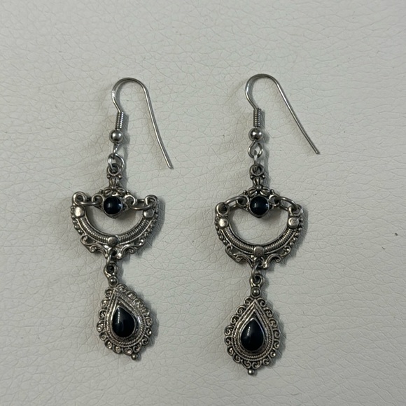 Black Dangle Earrings - Picture 1 of 1